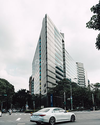 Building Image