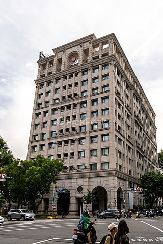 Building Image