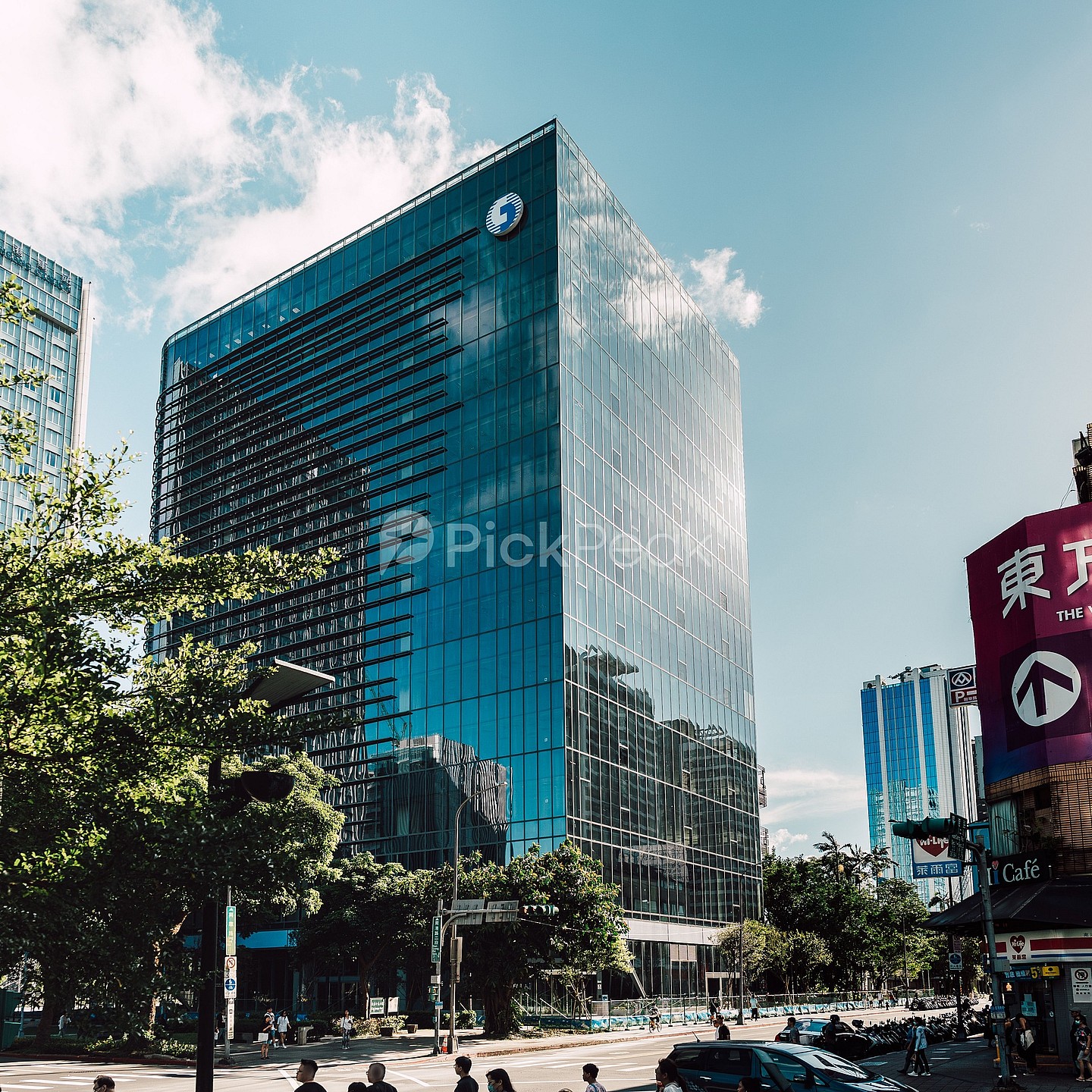中華電信南港大樓