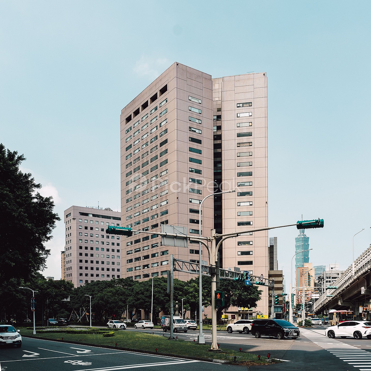 敦南商業大樓