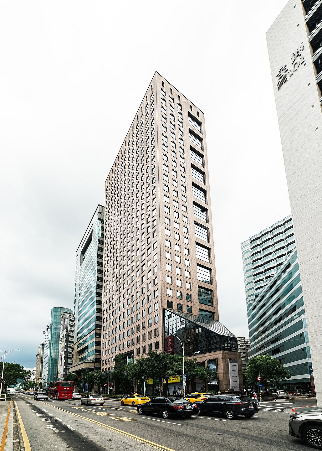 世紀金融廣場