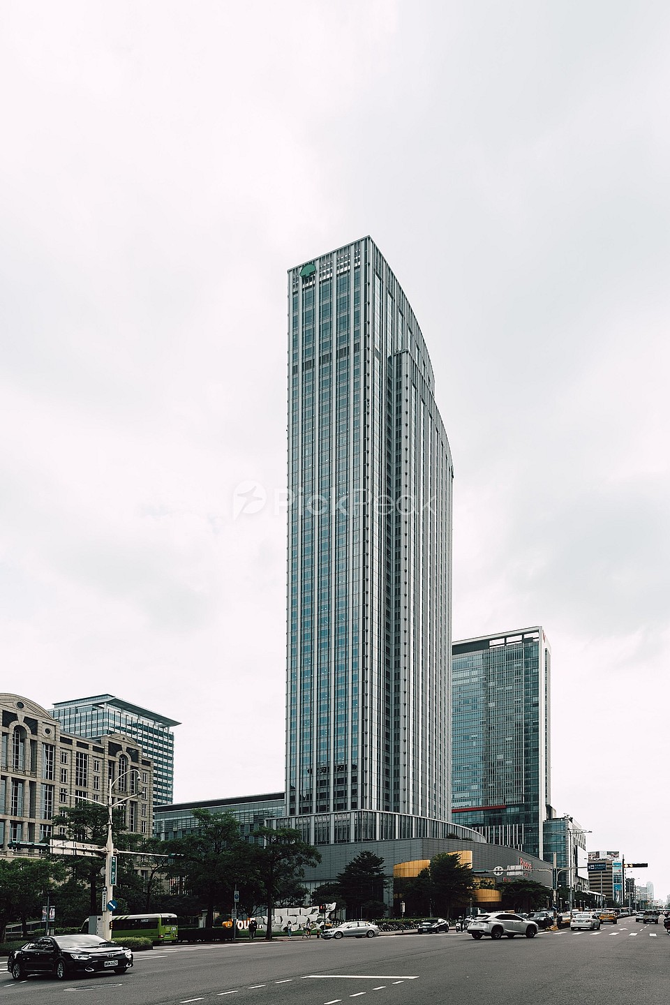 國泰置地廣場
