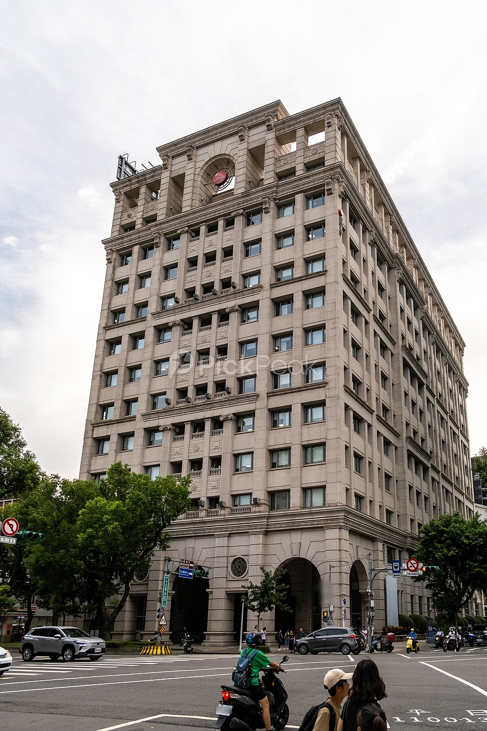 Building Image